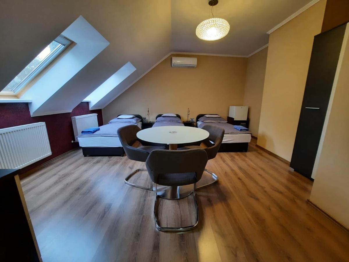 Borostyan Panzio Bed & Breakfast Debrecen Exterior photo