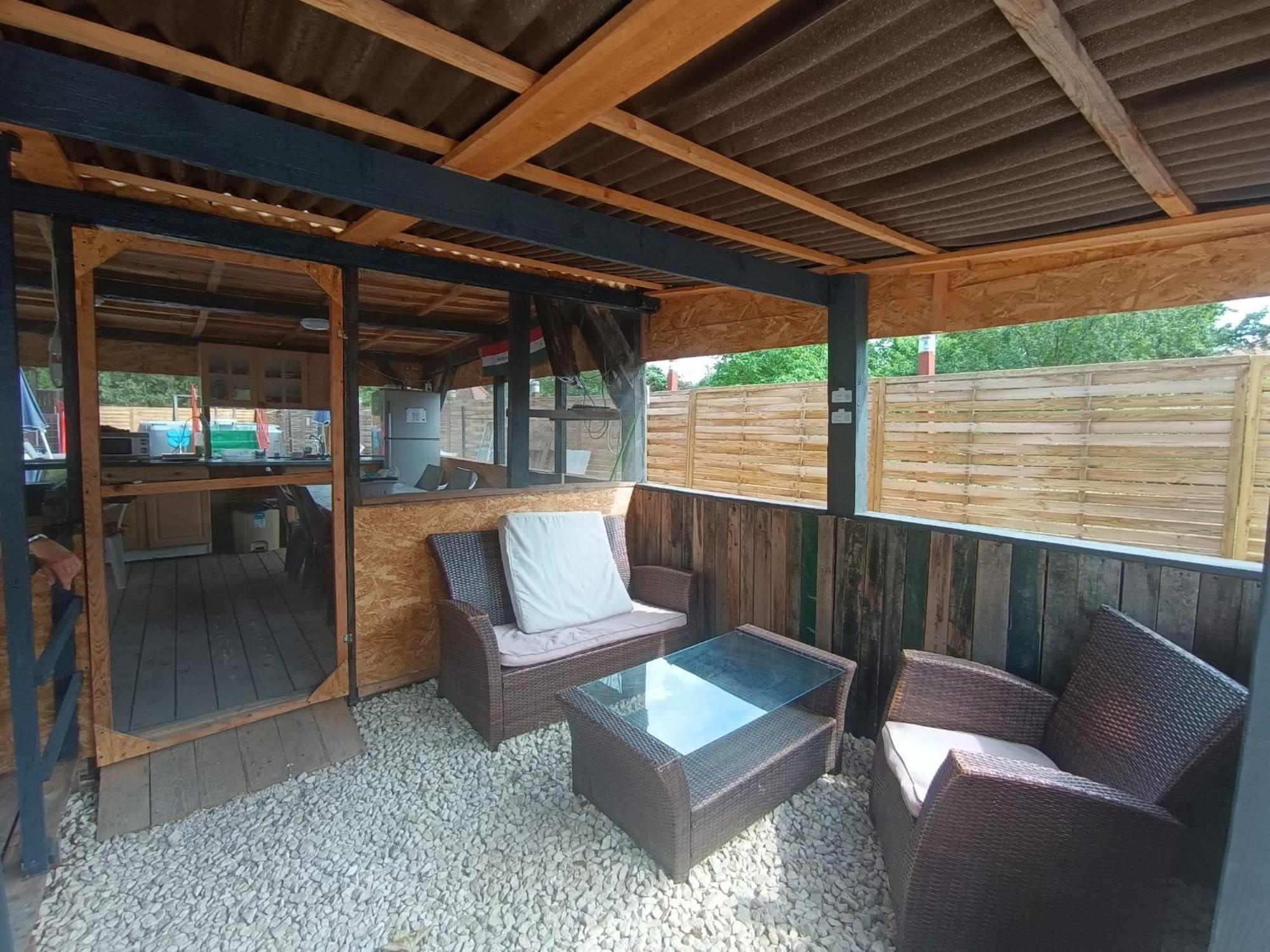 Borostyan Panzio Bed & Breakfast Debrecen Exterior photo